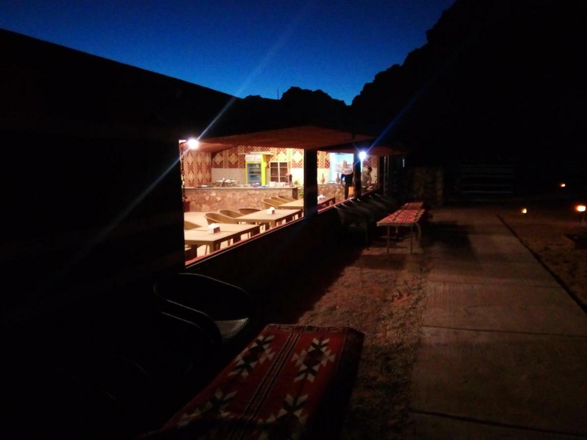 Wadi Rum Caravan Camp Kültér fotó